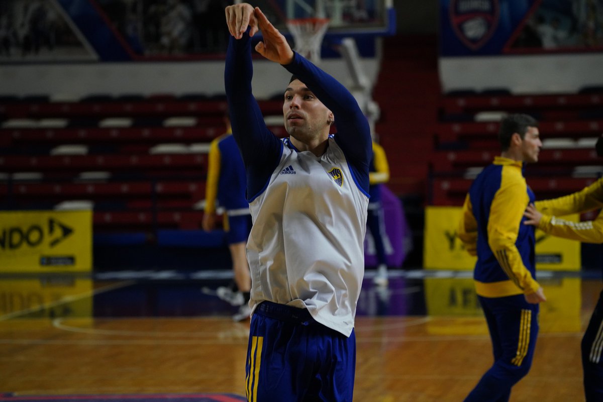 BasquetBocaJrs's tweet photo. ¡Llegó el día! ✊

Sesión de tiro en el estadio Ciudad. Hoy desde la 21:00 horas, comienzan las semifinales con Quimsa. 🗑️🏀

#VamosBoca 🟦🟨🟦
#PlayOffsLaLiga https://t.co/nRzUA86Dch