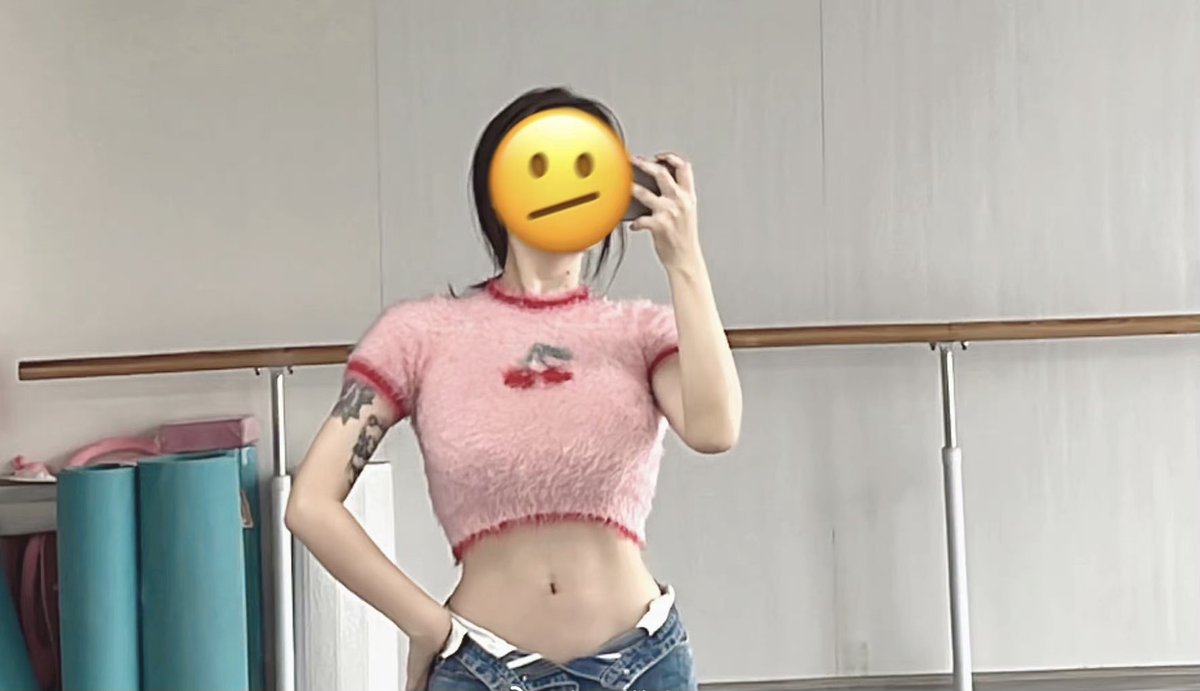 _LoLiTadage's tweet photo. 我瘦了！老婆们 https://t.co/S6zlJeZ3DZ