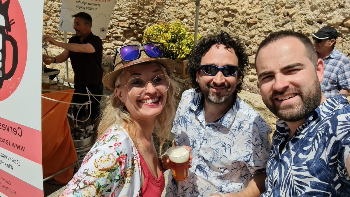 Jazzulmusic's tweet photo. Great gig today a La Fira de la Primavera‼️🍒🍒 🌞🍻🥂🍷
#Brafim #Tarragona #jazzulpowertrio #firadelaprimavera 🌷🏵️🌻🎤 https://t.co/Jp489HIudI