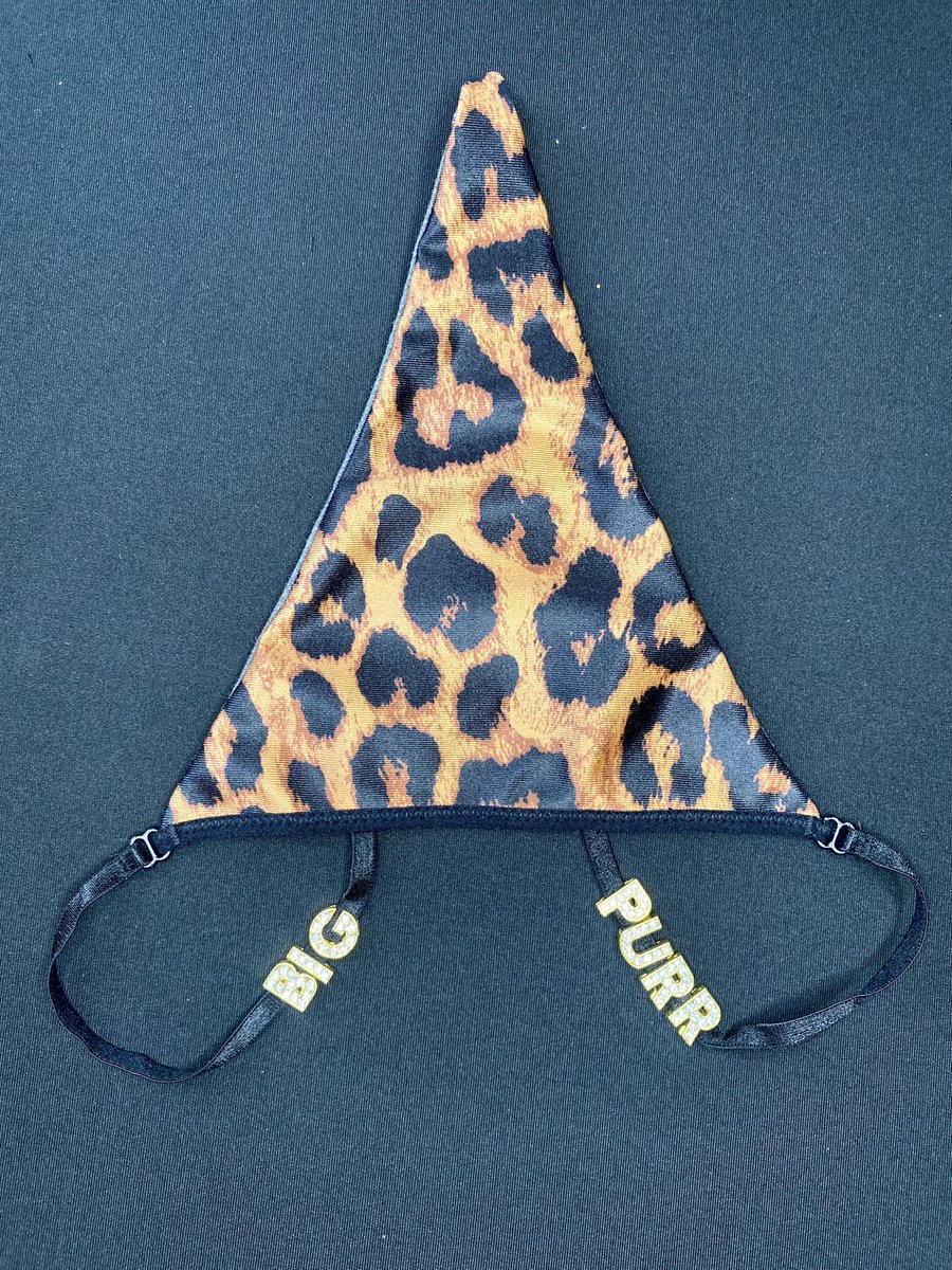 MiokoLuxor's tweet photo. Shop our “where the wild things are” Bling Thongs 💎 https://t.co/pqeLdcQgiM https://t.co/3FsTgo499e