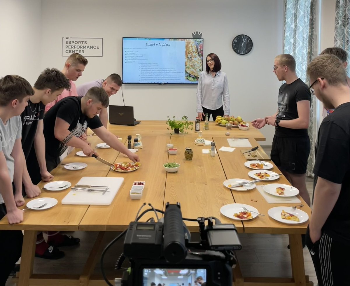 SkillFactor tweet media