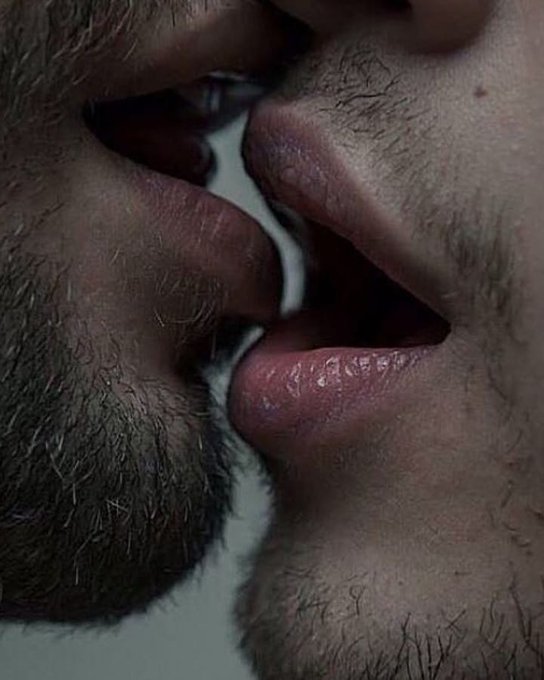 Kiss Morning Guys?? https://t.co/iMUrfPvBuQ
