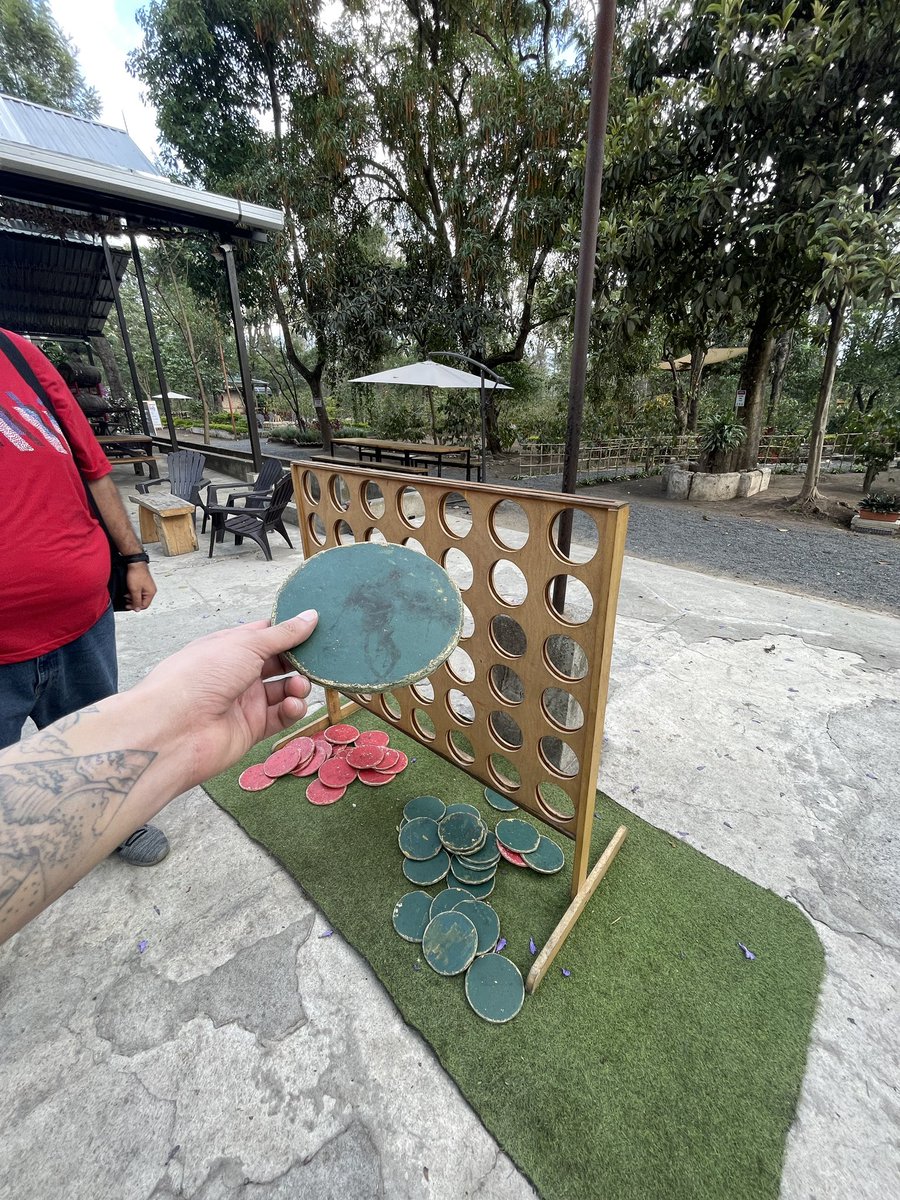 Bzaid94's tweet photo. The weekend has been to disconnect from everything.  I went to Antigua Guatemala on Friday to have a good time. There were activities, games and food.  The return was all karaoke haha.

And there is a snapshot with the place and time

#LonelyPopUnplugged https://t.co/G9TGiExixd