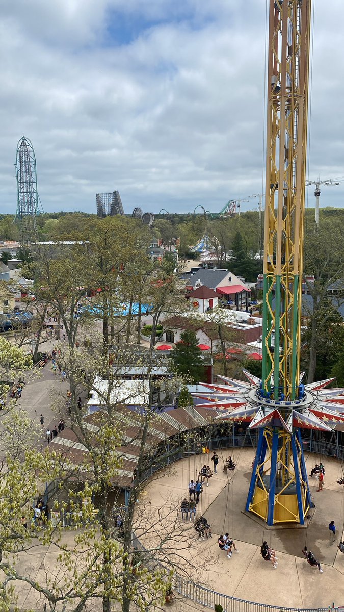 Wagner71357081's tweet photo. Hoje é dia de esquecer um pouco das dores de cabeça e ué o Flamengo vem nos proporcionando. #SixFlagsNJ https://t.co/risTn4UNDz