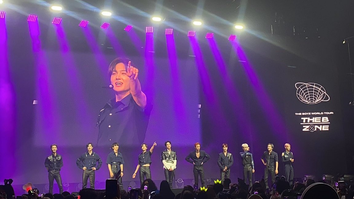 theboyzloops_'s tweet photo. THEBOYZ WORLD TOUR DAY 1 - ends ✨❤️🎉

#THEBOYZinLA 
@WE_THE_BOYZ https://t.co/rNHACll1FM