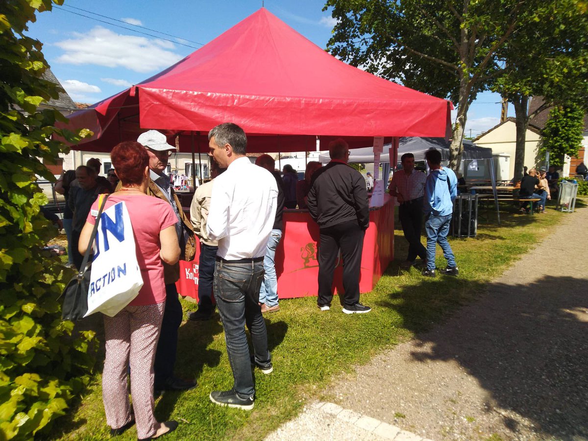 LoicKervran18's tweet photo. Avec Nora Viviani nous avons encore passé une belle fin de semaine avec vous, à #Garigny, #Chassy, #Chambon, #Bourges, #Nérondes, #Bruère et #Arçay.
Prêts pour celle qui s’ouvre avec notamment plusieurs réunions publiques à #Trouy, #Baugy, #DunSurAuron et #Levet! https://t.co/EtCd1vKM8Z