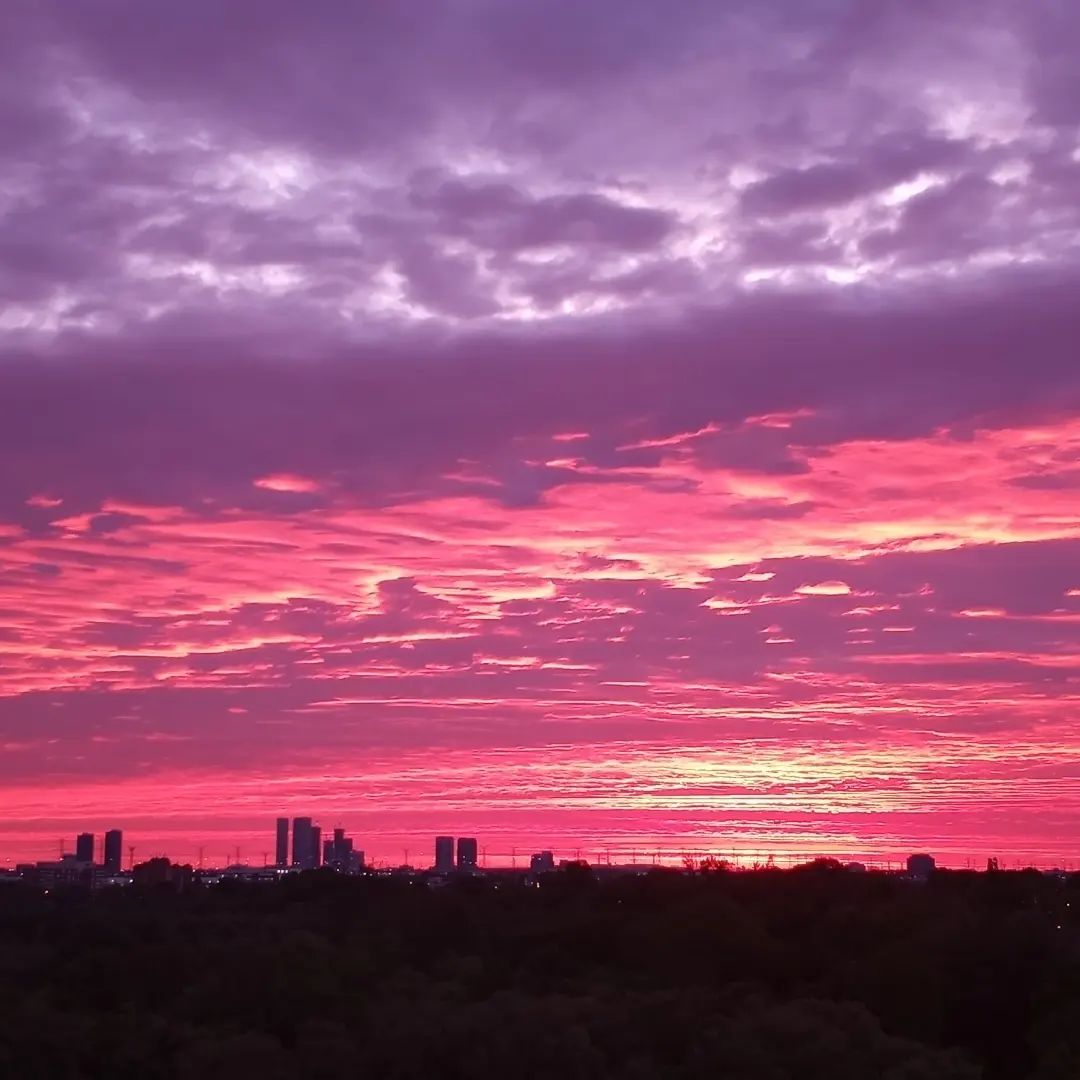 MsNyx's tweet image. #sunrise  #May29th #PinkSunrise💗 #CottonCandySky