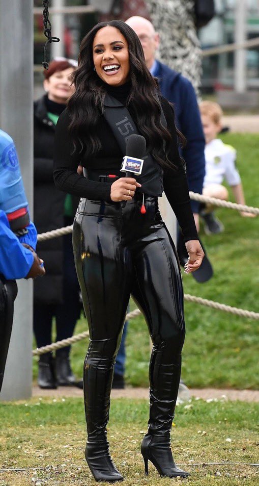 celebsinleather's tweet photo. The gorgeous @AlexScott presenting in #wetlook #pvcleggings #pvcbabe #wetlookleggings #leatherbabe #sexyinpvc #sexyinleather #leathercelebs #vinylleggings https://t.co/NhlmmpzU9Y