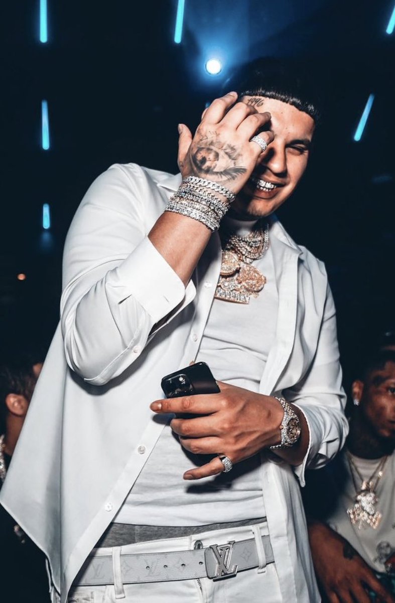 ivymartinez15's tweet photo. Alright corpus who’s ready for a #Deebaby concert ?? 🥳 https://t.co/UZe5rQ9PDY