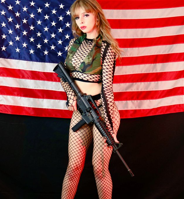 Happy Memorial day! 🇺🇲 My Onlyfans is 30% off! Only 7/10 spots left already! 🎁3 free gifts &amp; a SUPER<a href="/tag/mvsales"class="tags"><span>#mvsales</span></a>