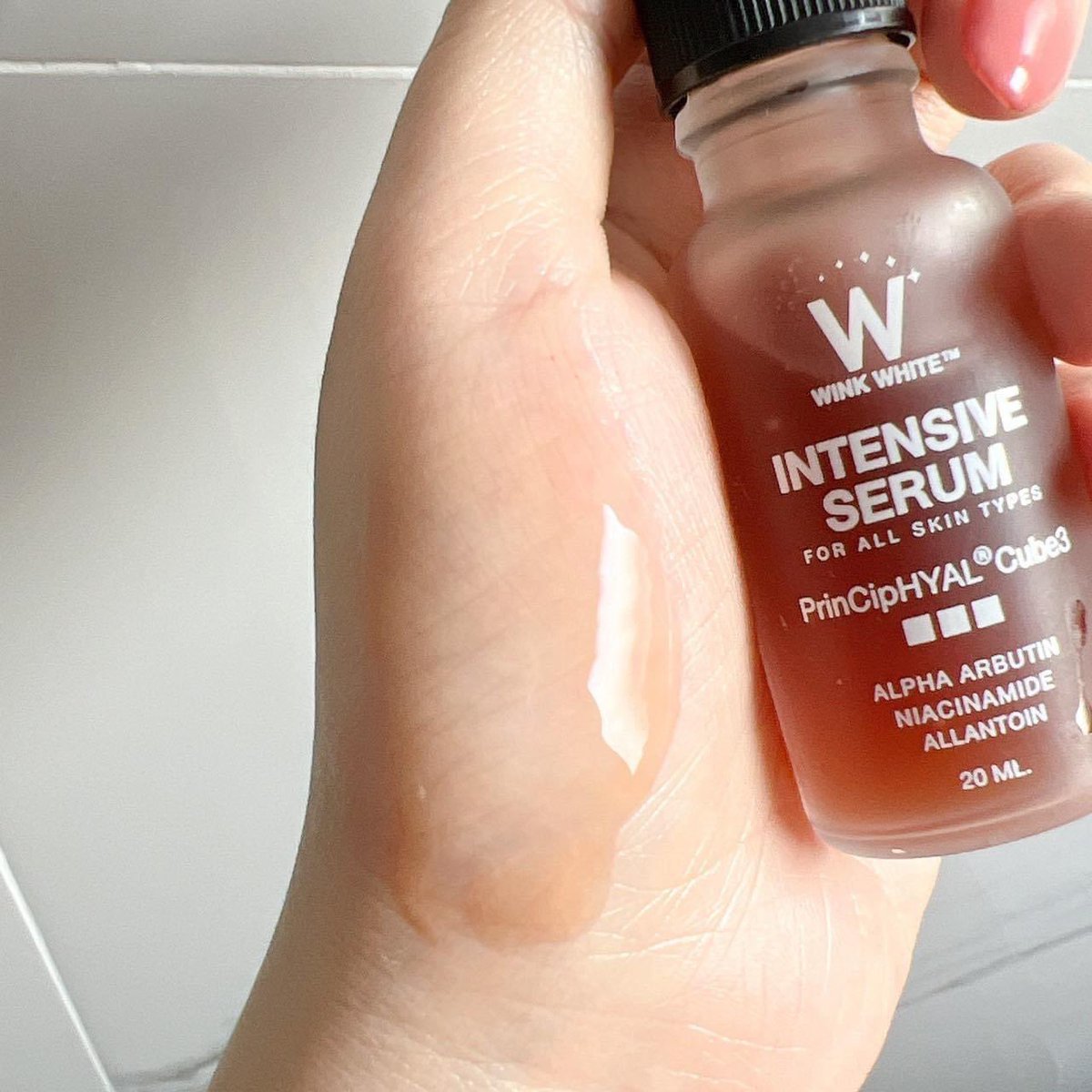 somowatcharee's tweet photo. เซรั่มตัวนี้ฟื้นฟูผิว บำรุงแบบครบมาก!! ต้องมารีวิวให้ฟัง W Intensive Serum ตัวเดียวจบ!!  ทั้งลดรอยต่างๆ ผิวกระจ่างใส และฟื้นฟูให้ผิวแข็งแรงตัว ใครผิวพัง มีปัญหาสิวต่างๆ ลองเลย!! ตัวนี้เขาช่วยบำรุงให้ผิวชุ่มชื้น ใส่ไฮยามาหลายโมเลกุล ซึมได้ทุกชั้นผิว  ผิวเด้ง กระชับ ฟูดีมากๆ https://t.co/wS5k2KQRw4