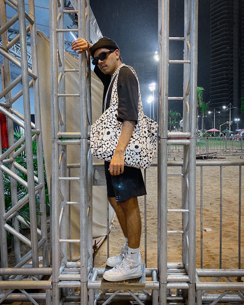 itsigorsaint's tweet photo. #styledbysaint https://t.co/Z6wG92kupg