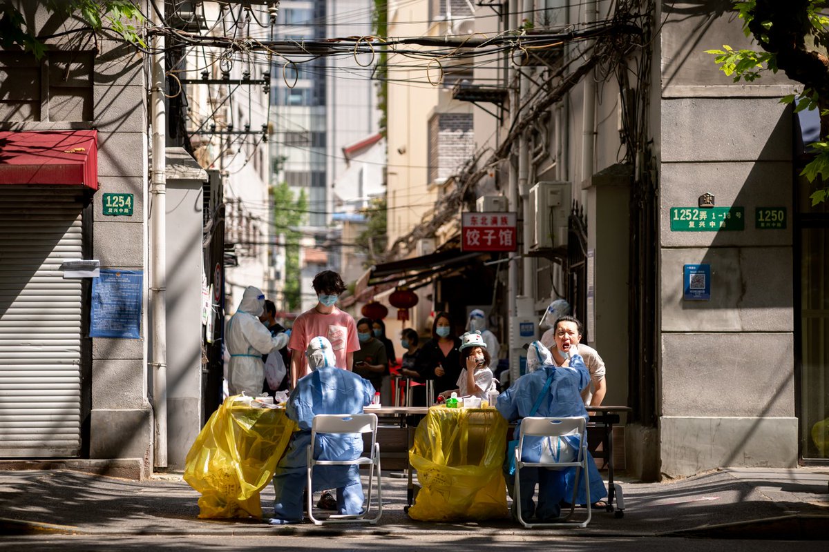Today Shanghai reported a small bump of six new cases, likely because people are out in the streets again, offices are being reopened in a couple days, so with a scattering of cases still in the city, how long before the next lockdown? #ZeroCovid