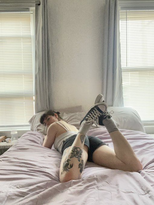 so like am I shadowbanned or y&rsquo;all just busy? https://t.co/R4egJBIxIO