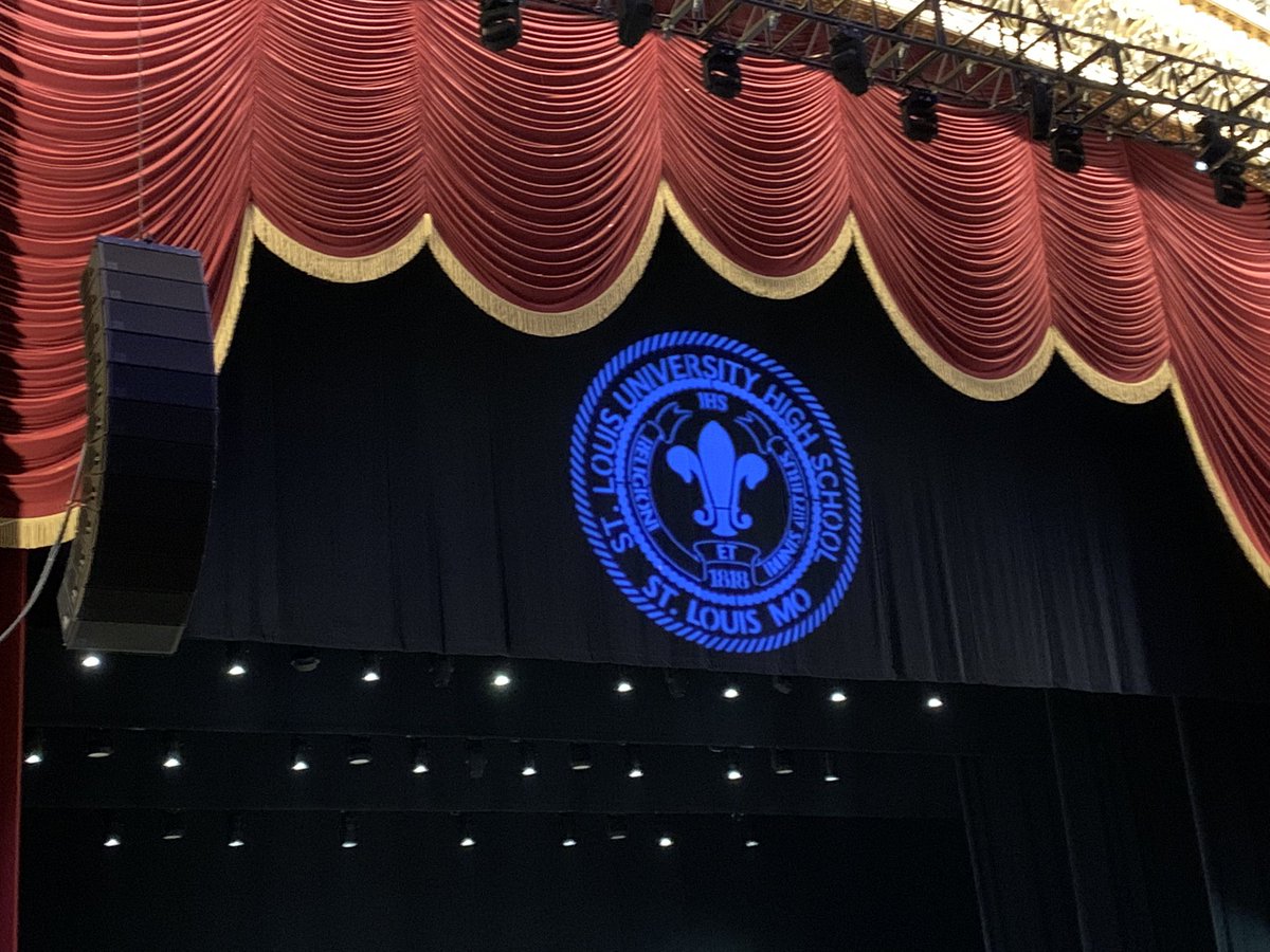 wwyjr's tweet photo. Fun weekend here in St Louis watching Pat Young graduate from @sluhjrbills and can’t wait to get him and six other SLUHS grads to @Creighton this Fall! #jesuiteducated https://t.co/cWPfgfn1L5