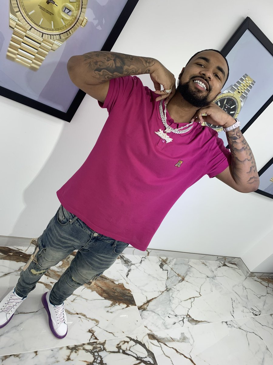 Triplecrossyd's tweet photo. Opps losing she came over here cause they cant fuck wit us ✝️✝️✝️ https://t.co/cGrVhbBBvH