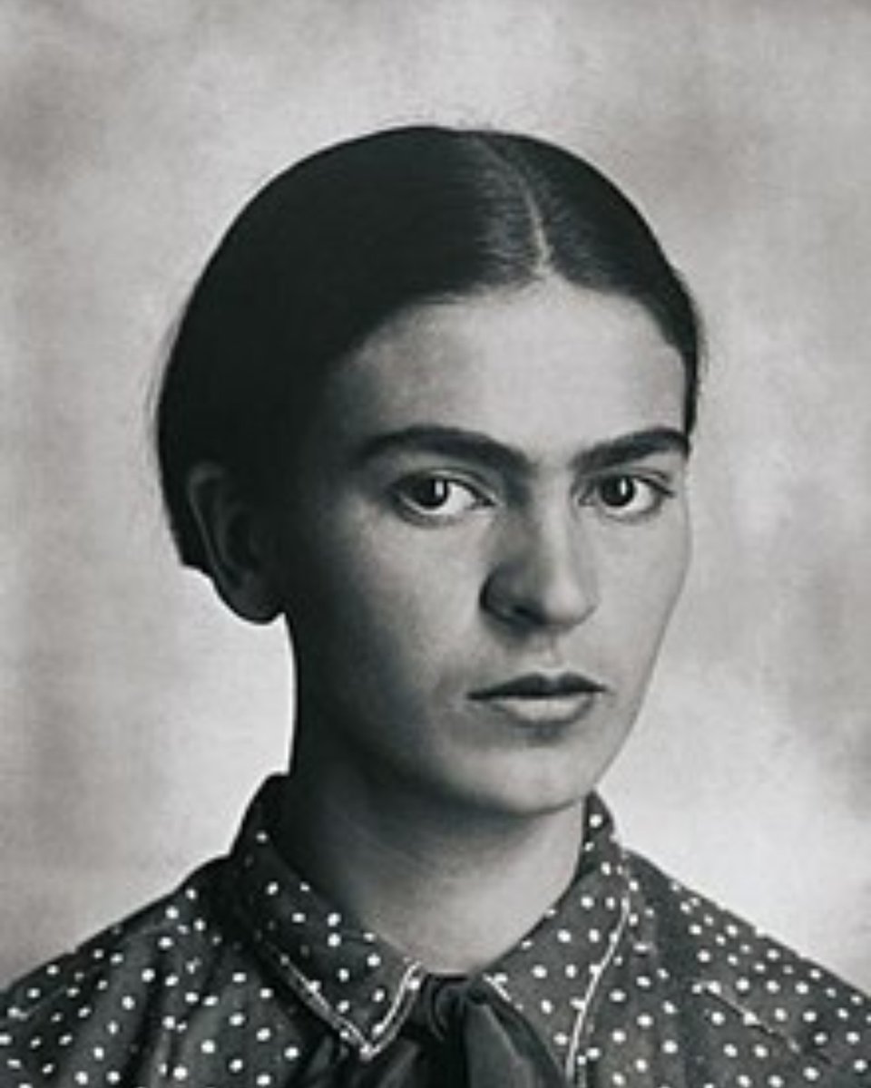 fuedicho's tweet photo. "Enamórate de ti, de la vida. Y luego de quien tú quieras".
Frida Kahlo 
#Fuedicho https://t.co/MRYC4sq6iY