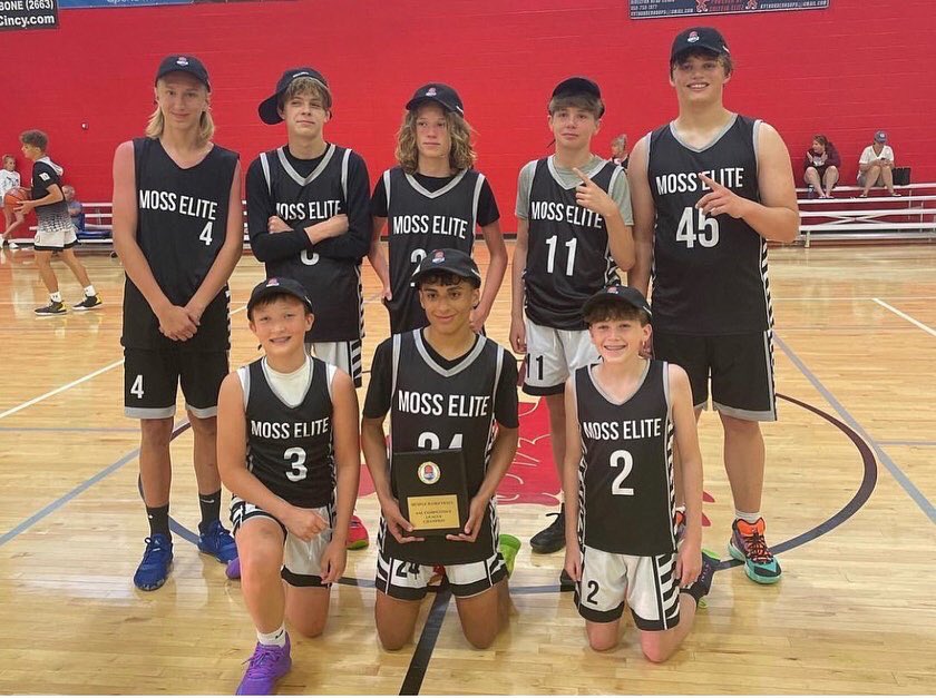 CCraddock5's tweet photo. 7th/8th grade champions!!! Congrats to my @MossElite boys for playing their hearts out tonight! 🏀🔥💪🏻🏆 https://t.co/wGBlelA6ft