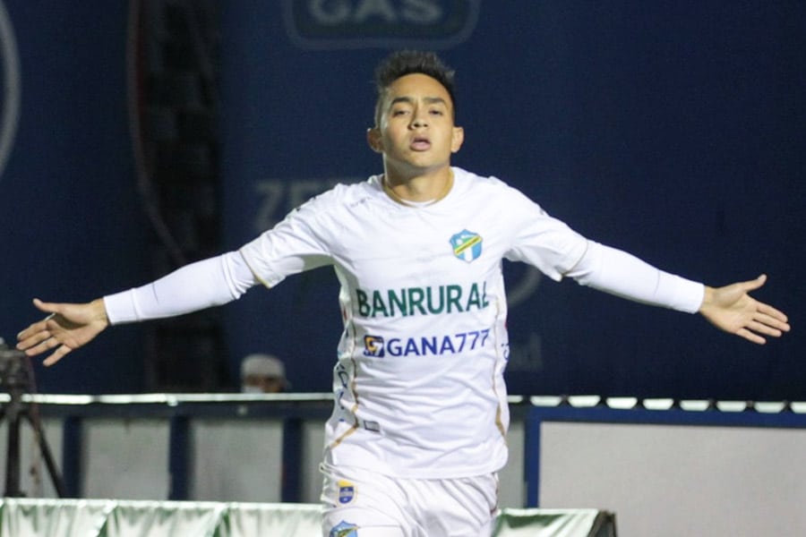 guatefut's tweet photo. #Santis confirma su salida de Comunicaciones #Guatemala #OscarSantis - https://t.co/M8kgkjXIlG https://t.co/1jhcEQDehu