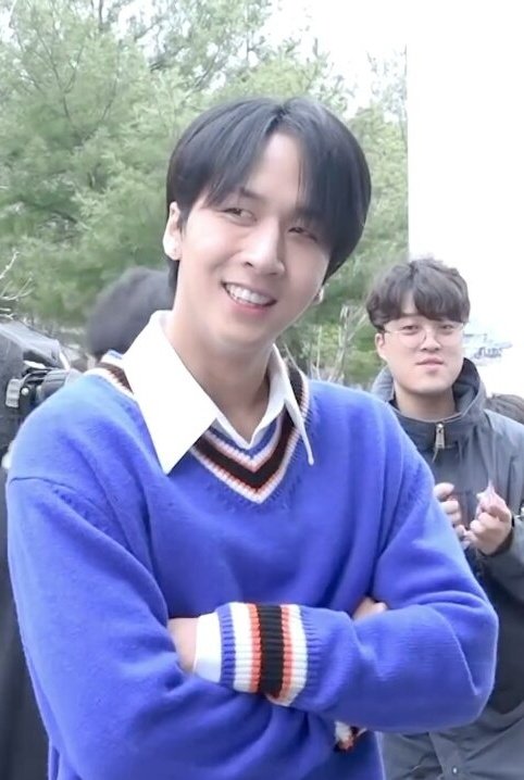 GYMwonsik's tweet image. @RAVI_GTCK 굿모닝 나의 햇살☀️
it's monday ?                   Smile☺️and  화이팅!!