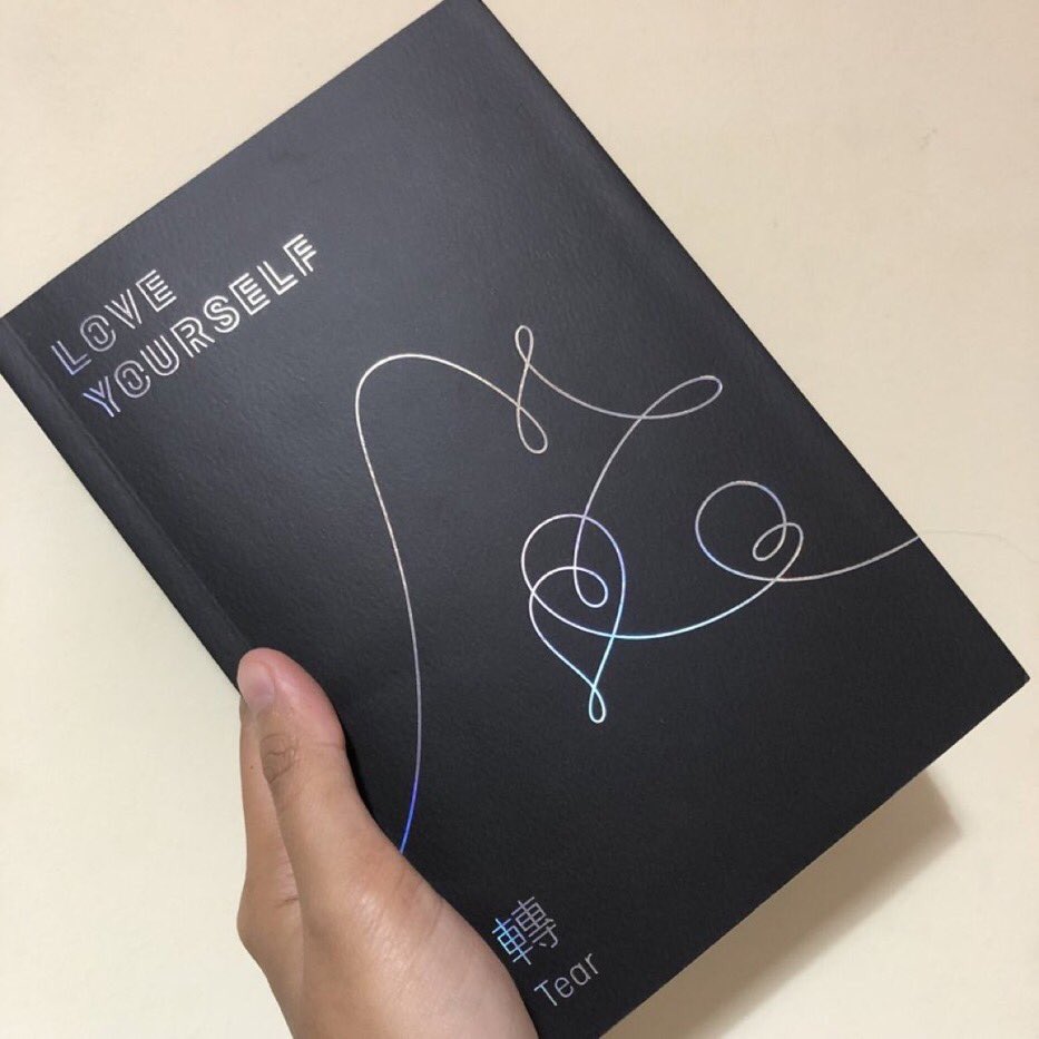 kbeadsmy's tweet photo. WTS 🇲🇾

- LY Tear U Album (Unsealed)
- RM25 include everything except random pc
- DM to purchase or if you want more pictures 😇

#pasarbts #pasarBTSMY https://t.co/eUkK09sn2Z