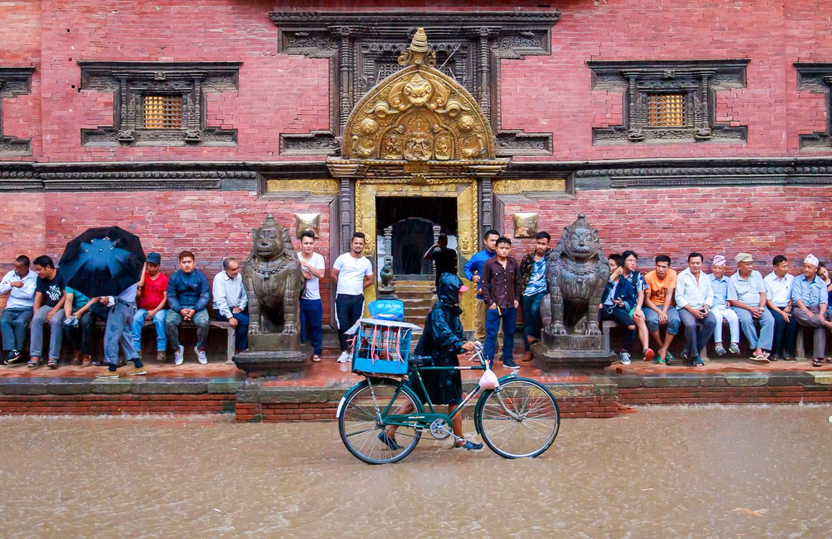 KsavClicks's tweet photo. Rest Vs Motion .

#streetphotography #contrast  #nepal #patan #NFTCommunity  #NFTartists #nftphotography #NFTProjects #nftopensea #streetphotograph https://t.co/xpcmI4Qoo7