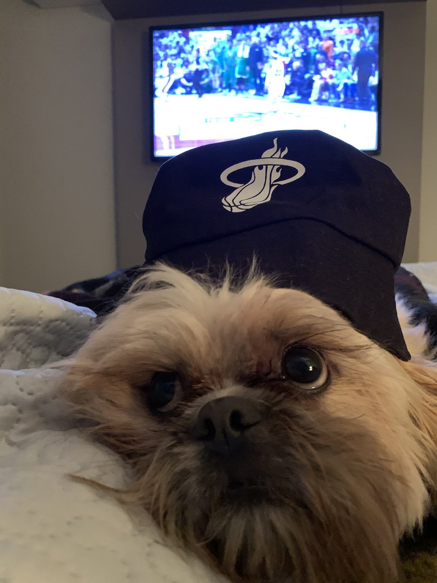 RafaelloF's tweet photo. #NBAnaESPN #NBA Aspen na torcida pelo Heat! https://t.co/ERXTWffsWt