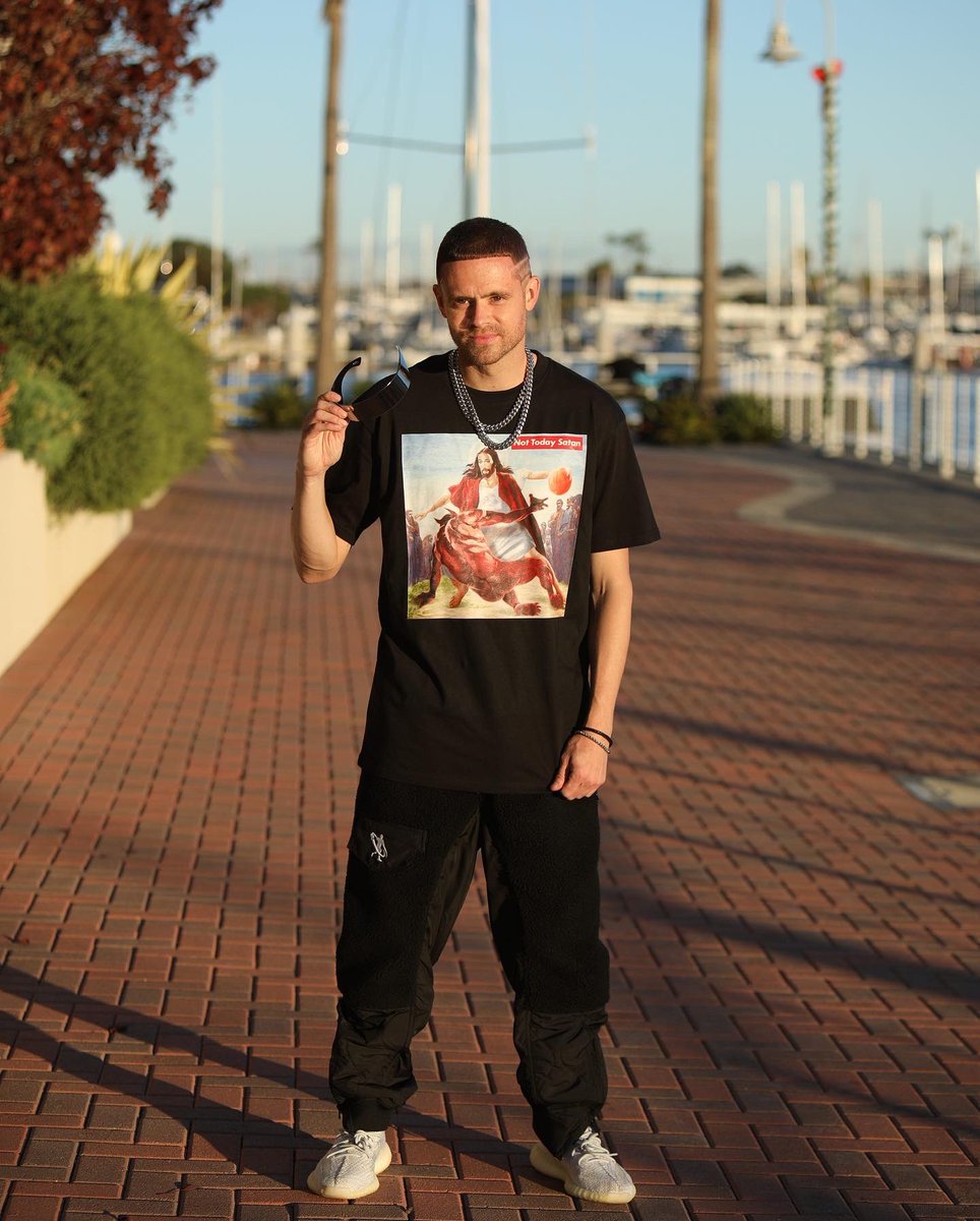 GlobalHooper_'s tweet photo. 🚨 https://t.co/Owjdmw1Qiv HolyCross T’s/Hoodies &amp; Hater Blocker Shades Restocked💯 https://t.co/zigrCAwOMW