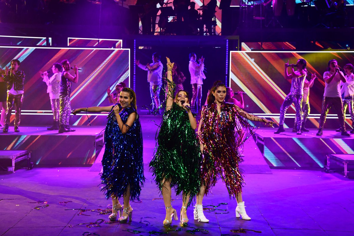 ArteyCulturaTec's tweet photo. Bang-bang, there goes your 💜✨ #EnsambleTec | Women in Rock🤟🎸

📸: Niza Salas https://t.co/lRcjLAVSAQ
