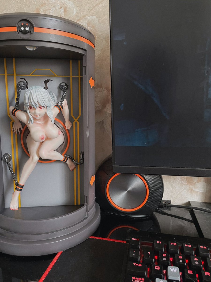 馒天真（飞机杯女王） tweet media