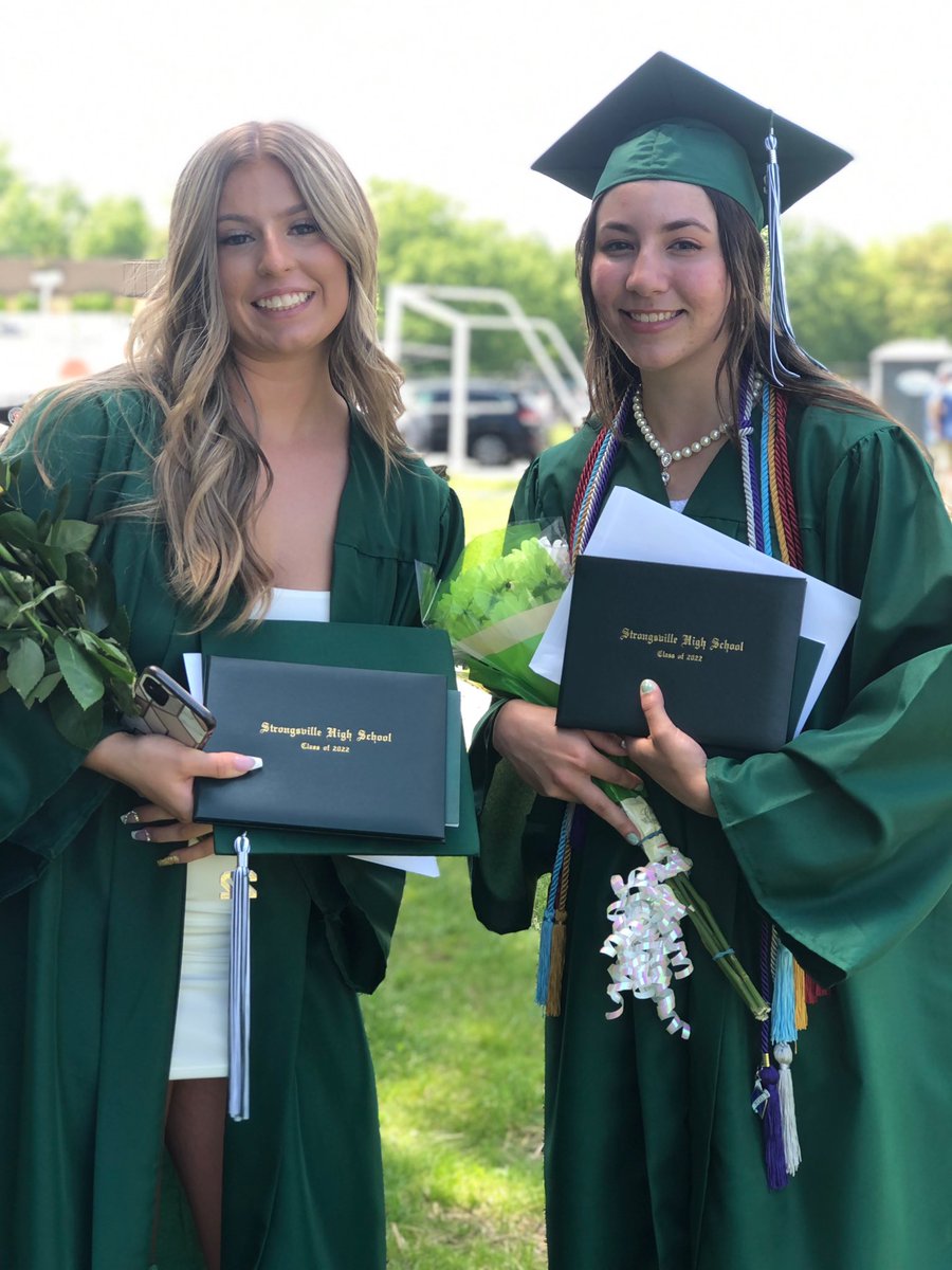 Congrats to the class of 2022!! So proud of our seniors!!