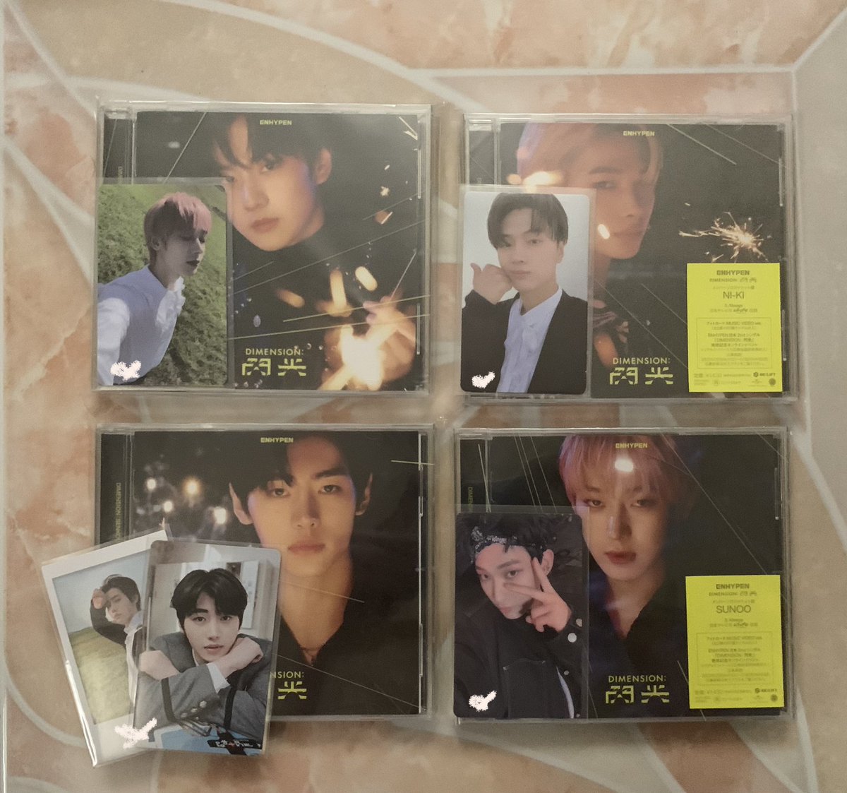 wts lfb ph enhypen

Senkou Solo Jacket Set 

— in good condition
— all sealed
— payo only, +₱15 (pf)
— ₱1.3k per set

mop: gcash
mod: j&amp;t
location: Isabela
read: madeforsj.carrd.co