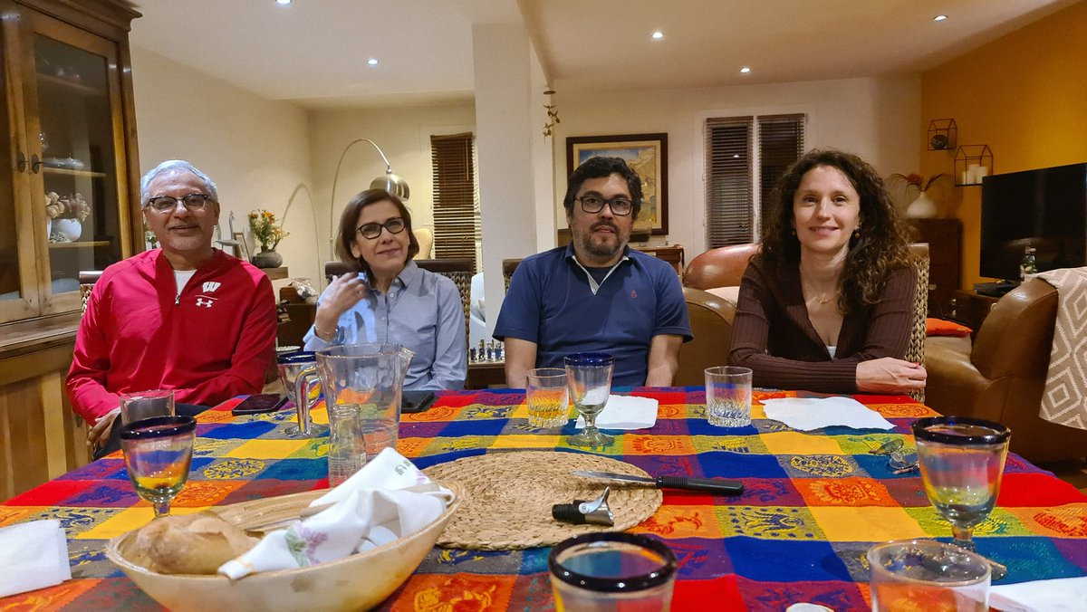 AnaMGmez4's tweet photo. Saying goodbye to Jader Cruz @JADERCRUZUFMG and hello to Carmen & Héctor Valdivia @CarmenRValdivi1 @HHValdivia who will join the Toledo #wgcce #EscBasicResearch meeting in few days @escardio. Happy that scientific exchanges with friends resume in this new post-covid era. https://t.co/wD18ehmBvY