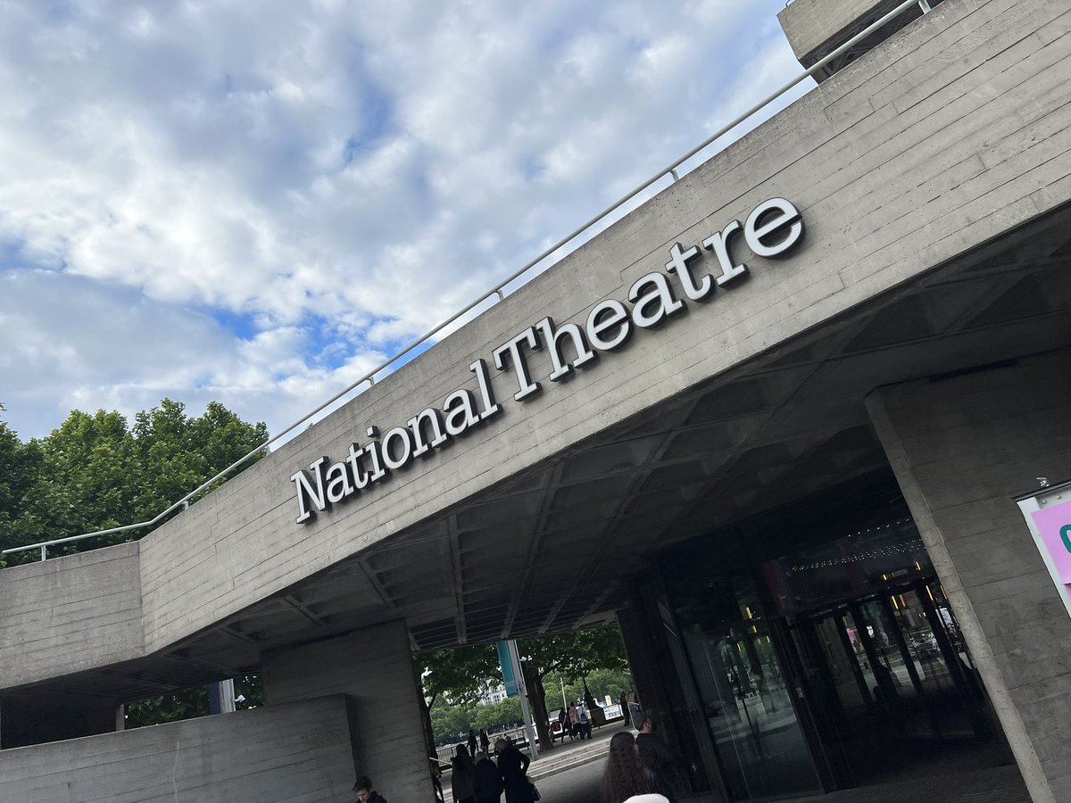 UK May 22 Show 11: Beautifully staged and performed epic piece <a href="/NationalTheatre/">National Theatre</a> about the assassination of Ghandi, Indian partition etc. Really used the expanses of the Olivier stage well. A wonderful central performance. Great theatre.