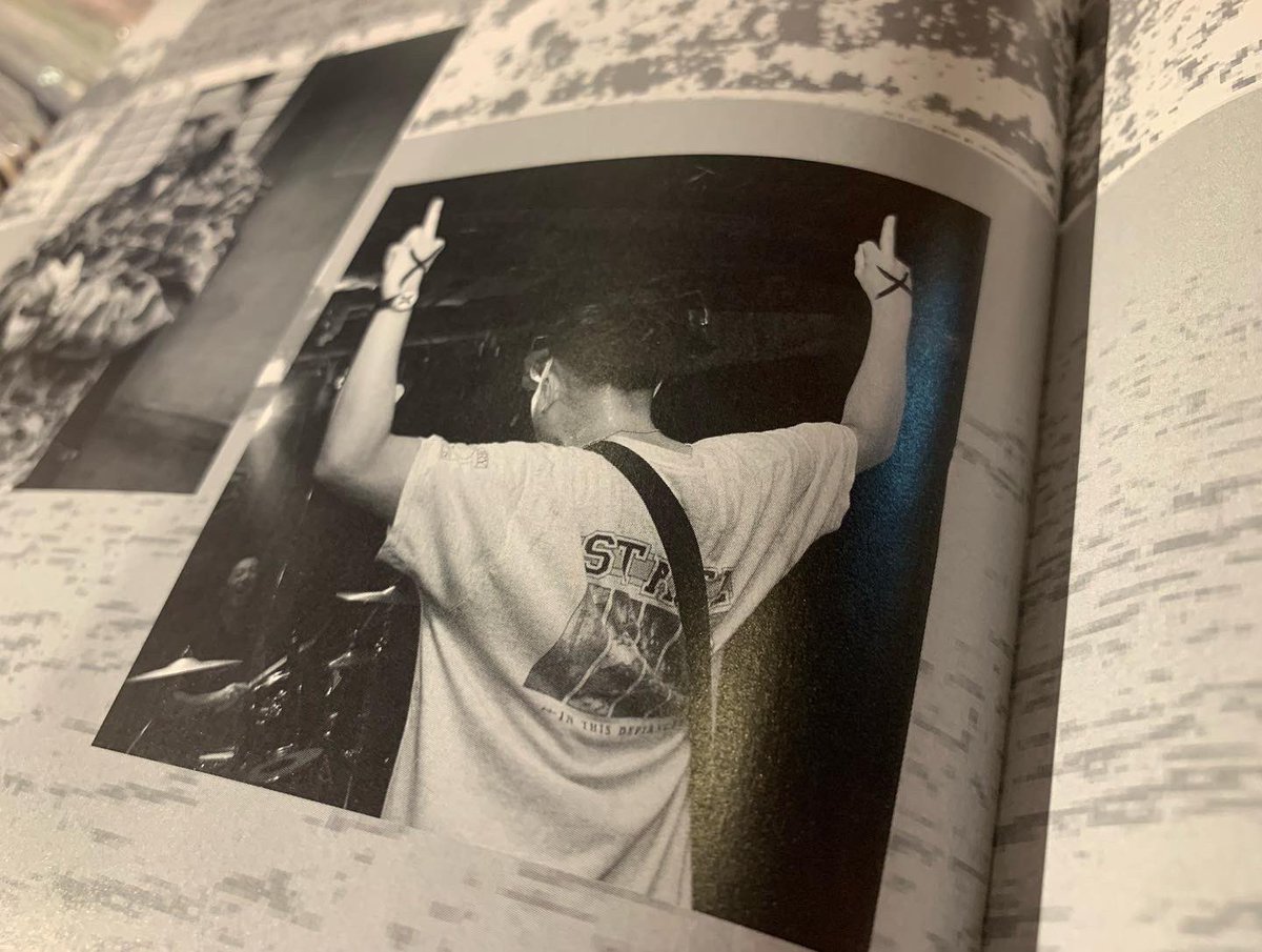 ハードコアジン"LAST STEP FANZINE"の第二号が入荷しています📦日本語仕様になっていますのでインタビューもしっかり読めます📖NUMBER NINE, OTUS, ONE STEP CLOSER等中心に50ページ強分厚い内容で日本のハードコア名盤レビュー等の面白いコーナーもあったり素晴らしい内容📚retribution.ocnk.net/phone/product/…