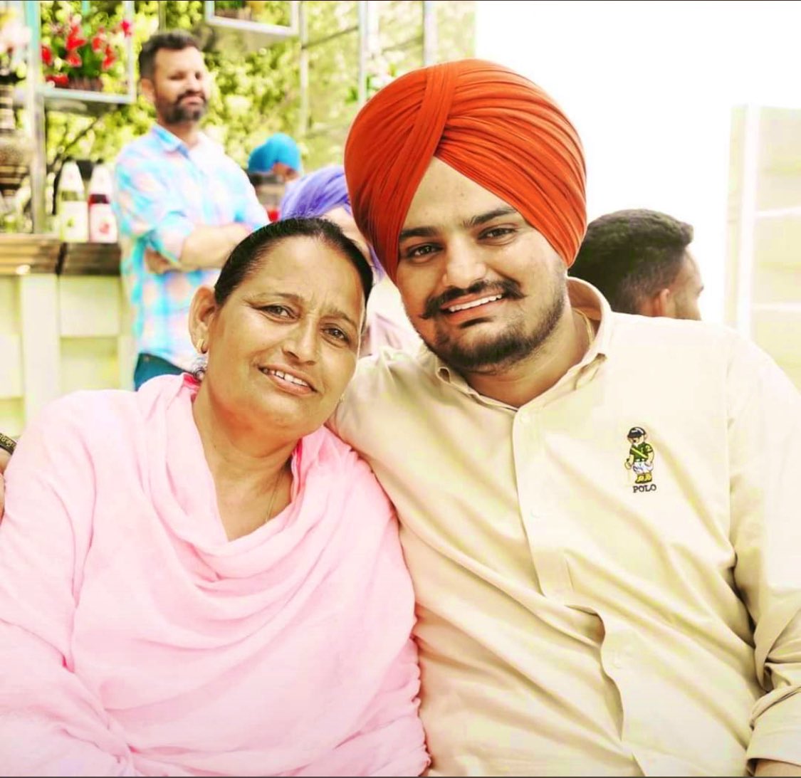 PrabhGillMusic's tweet photo. ਤੇਰਾ ਐਂਵੇ ਚਲੇ ਜਾਣਾ ਬਹੁਤ ਉਦਾਸ ਕਰ ਗਿਆ ਵੀਰ ਅਲਵਿਦਾ ਵੀਰ 🙏🏼  #sidhumoosewala https://t.co/WttkvSMPNS