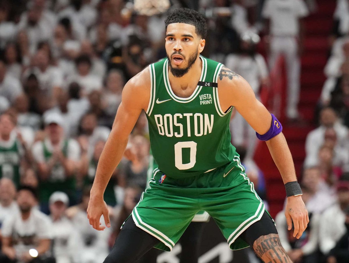 barstoolsports's tweet photo. THE BOSTON CELTICS ARE GOING BACK TO THE NBA FINALS!!!!!!!!!!!! https://t.co/iE42NVJAxN https://t.co/jc414YiYNn