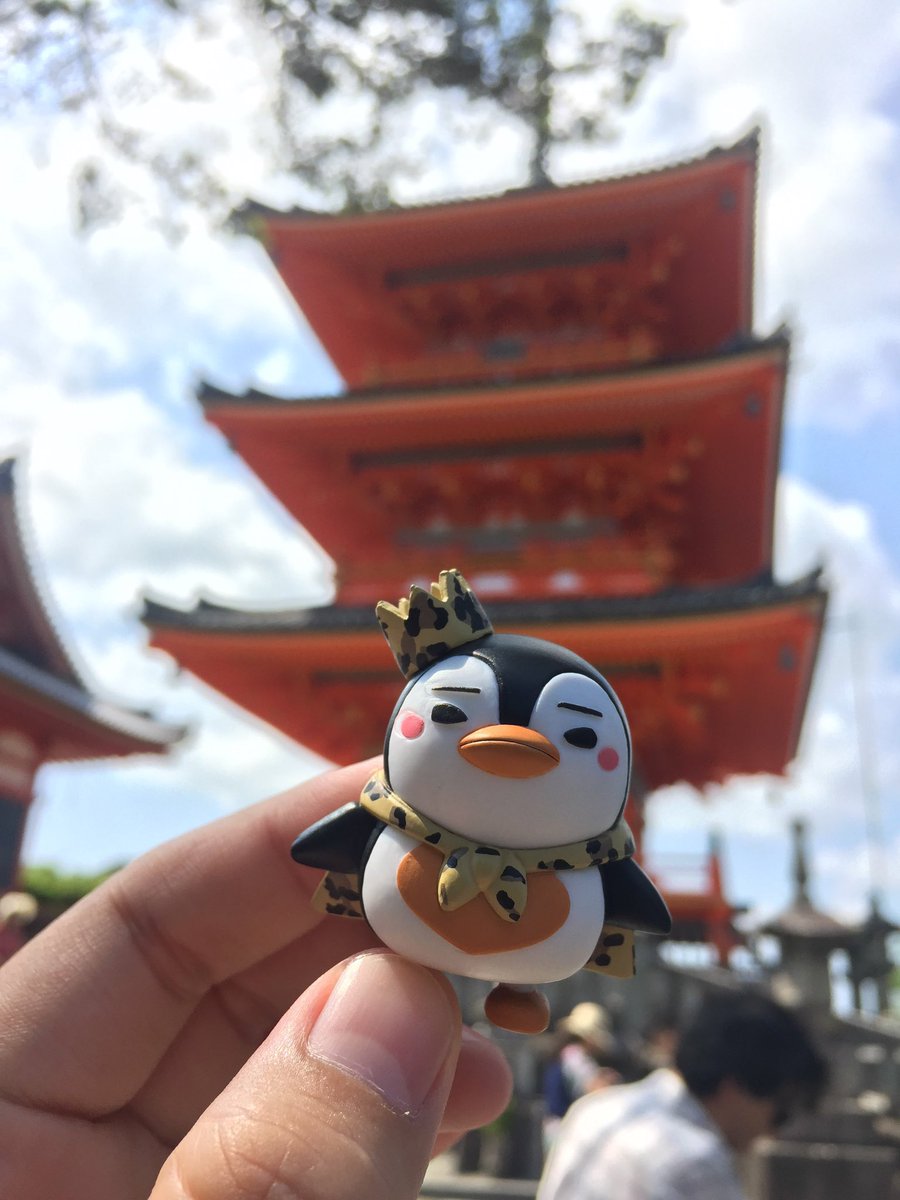 ถ้ามาจริง ได้ไม่เกินแถว 5
จะแจก เพนเพน แต่ไม่รู้อะไรเพนเพนนะ...