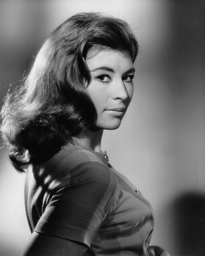 Happy birthday Nanette Newman. My favorite film with Newman is Seance on a wet afternoon. 