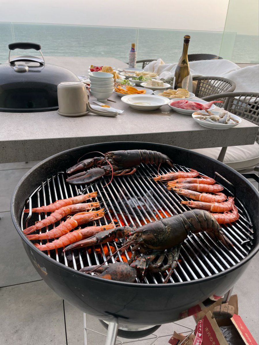 Luna8663's tweet photo. Enjoy the holiday. https://t.co/YG799PzUKY