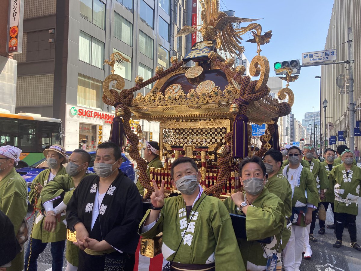 5月30日は花園神社例大祭が開催されました 担ぐ事はなく台車に本社神輿を乗せて町内会を巡行する形となりました しかし30 を超える暑さでバテました ご参加の皆様大変お疲れ様でした 新宿区 渡辺清人 花園神社例大祭 新宿区 新宿区民ニュース