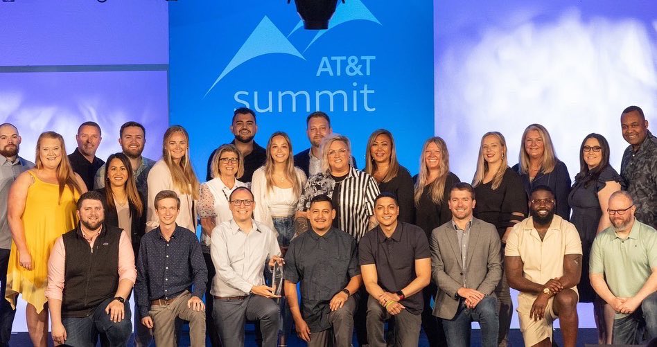 AlyssaMoore_12's tweet photo. Congratulations to the AT&amp;T West Region Summit winners! Special shout out to all of the KAMO winners and their guests. It was a blast celebrating you and your accomplishments this week! @kamokonnects @gowestregion #winMOORE #KAMOFam #PaintKAMOBlue22 #RunItBack22 https://t.co/dYB7CW0YsJ