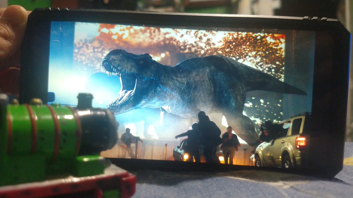 aguilargab's tweet photo. #ConJurassicWorldAHawaii #JurassicWorldDominion #thomasandfriends https://t.co/iZAWSzTbht