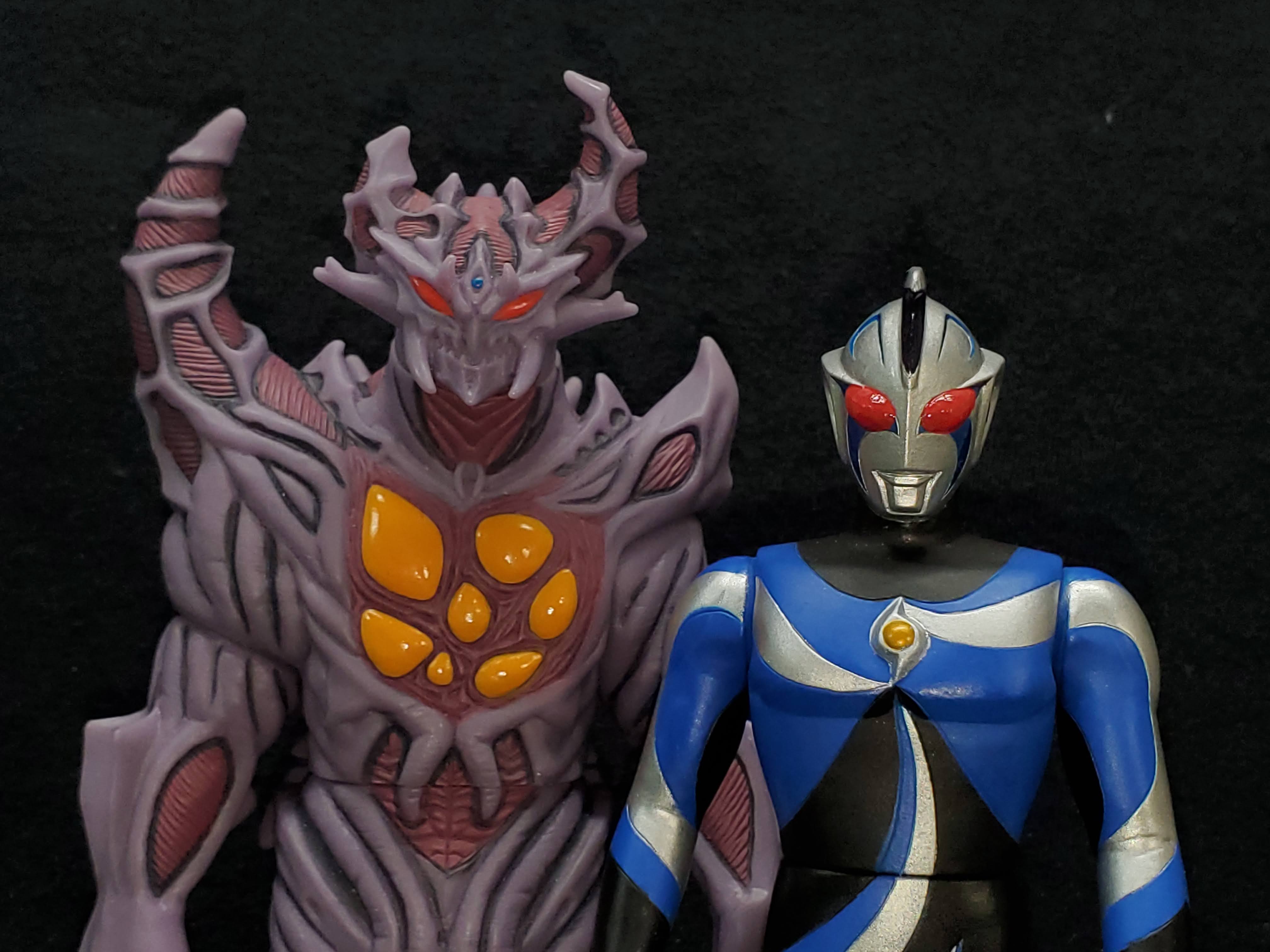 ウルトラマンサーガ　3体セット ウルトラマンサーガ オリジナルフィギュアマグネット 3種 サーガ