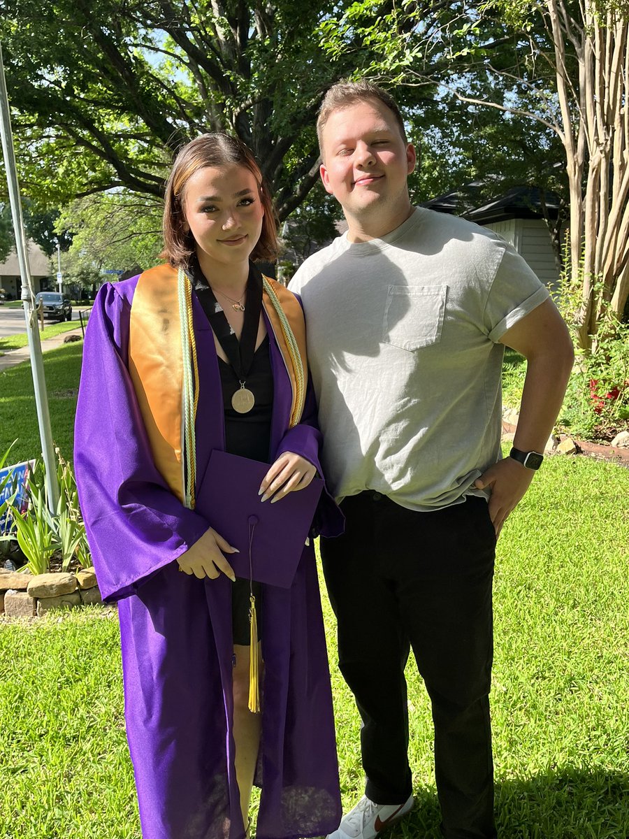 Tracey H tweet media