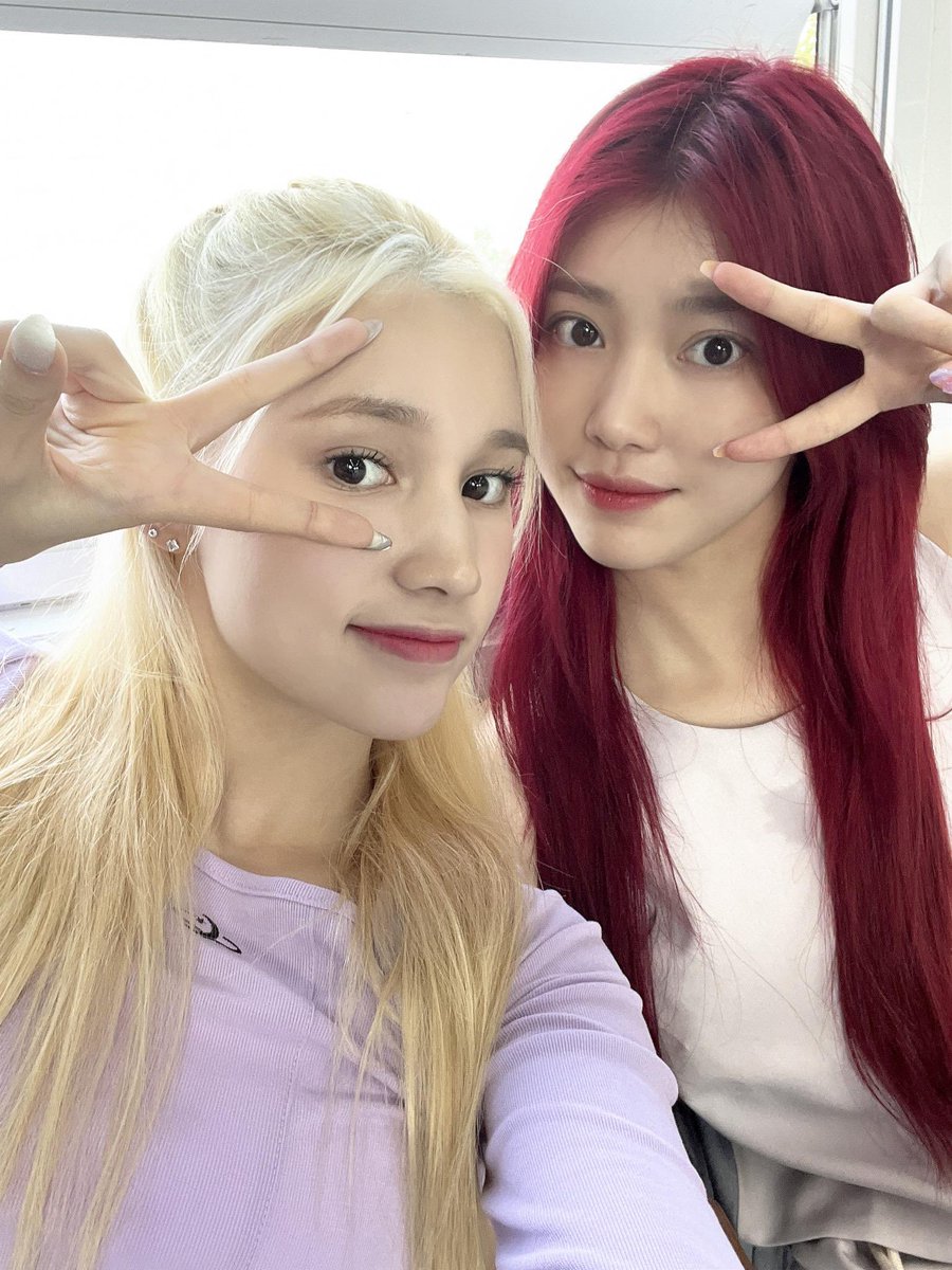 xiaotspace's tweet image. the main slayers for this comeback 🔥

#沈小婷 #션샤오팅 #XIAOTING