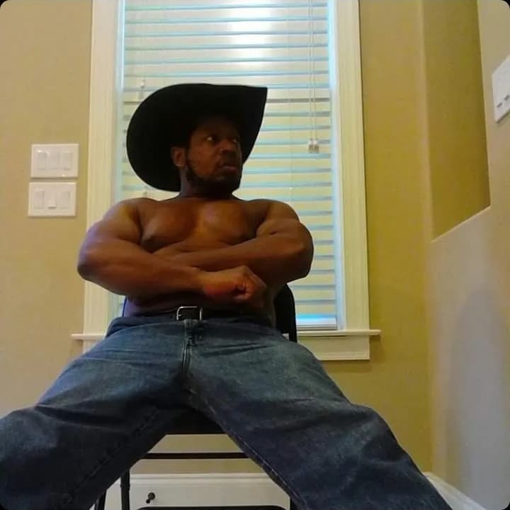 randallpp3's tweet photo. Me back in 2017 #muscles #blackcowboy #musclecowboy #throwbackmonday https://t.co/PQx5xRFVDB