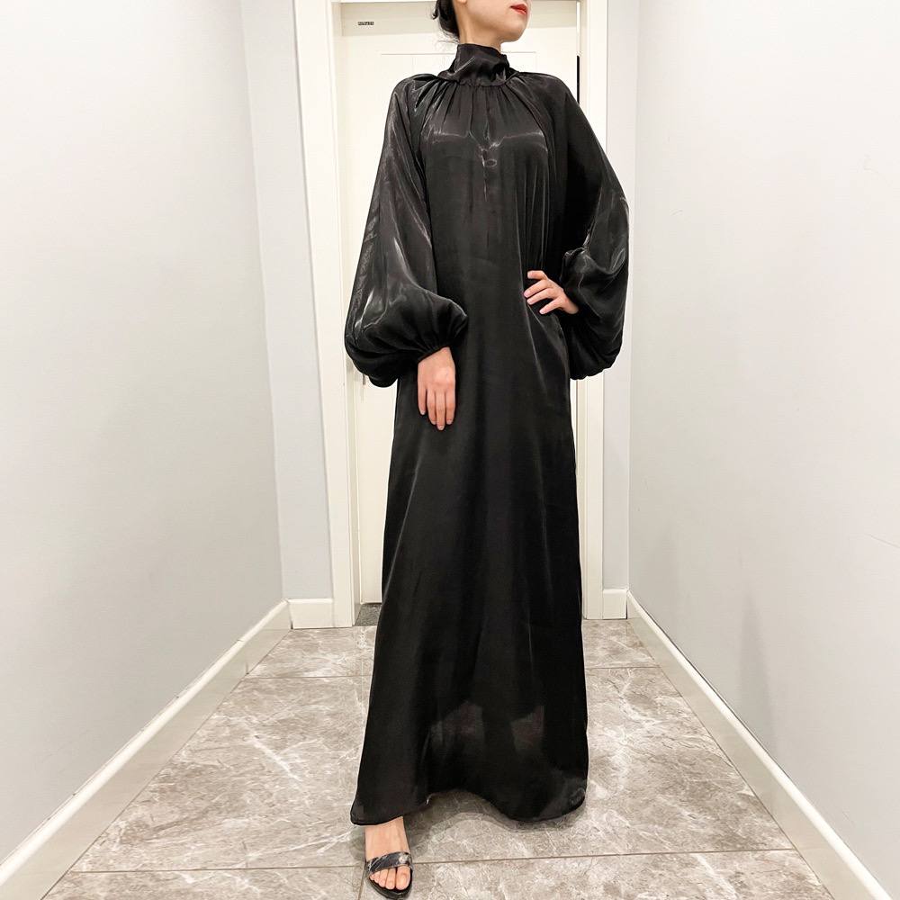 haniabellae's tweet photo. Lepas tengok gambar buyer terus I yakin nak beli sebab nampak mahal, exclusive &amp; cantik macam baju datin datin 😭 https://t.co/ZjpJv1H08J