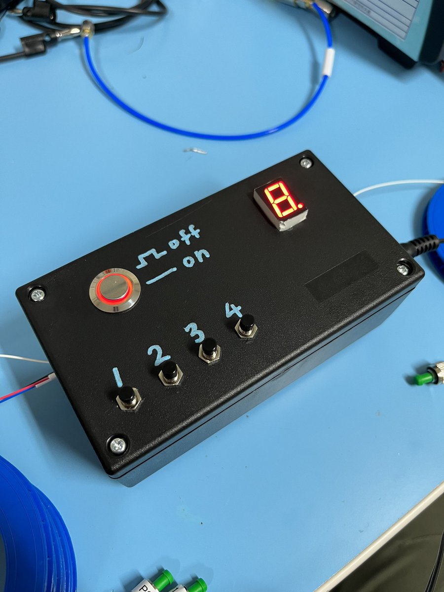 Nishimoto_K_TTD's tweet image. This is the first time I make a device with arduino!!
This is the control device for optical switch.
#arduino #arduino_nano #電子工作