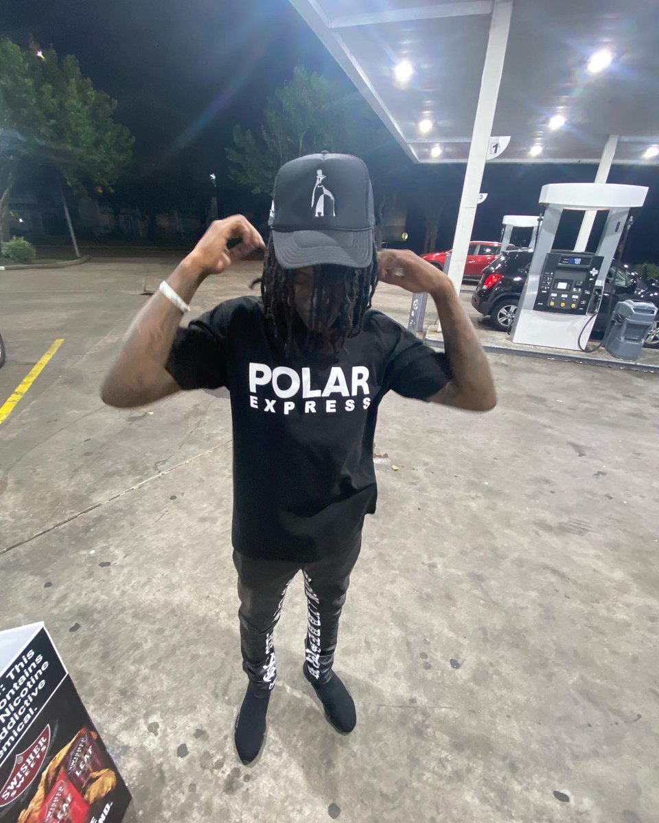 ozonethegod's tweet photo. You ever met a playa penguin 🐧 ⛸🖤 #ColdSteppa https://t.co/D3SQWfjgLv